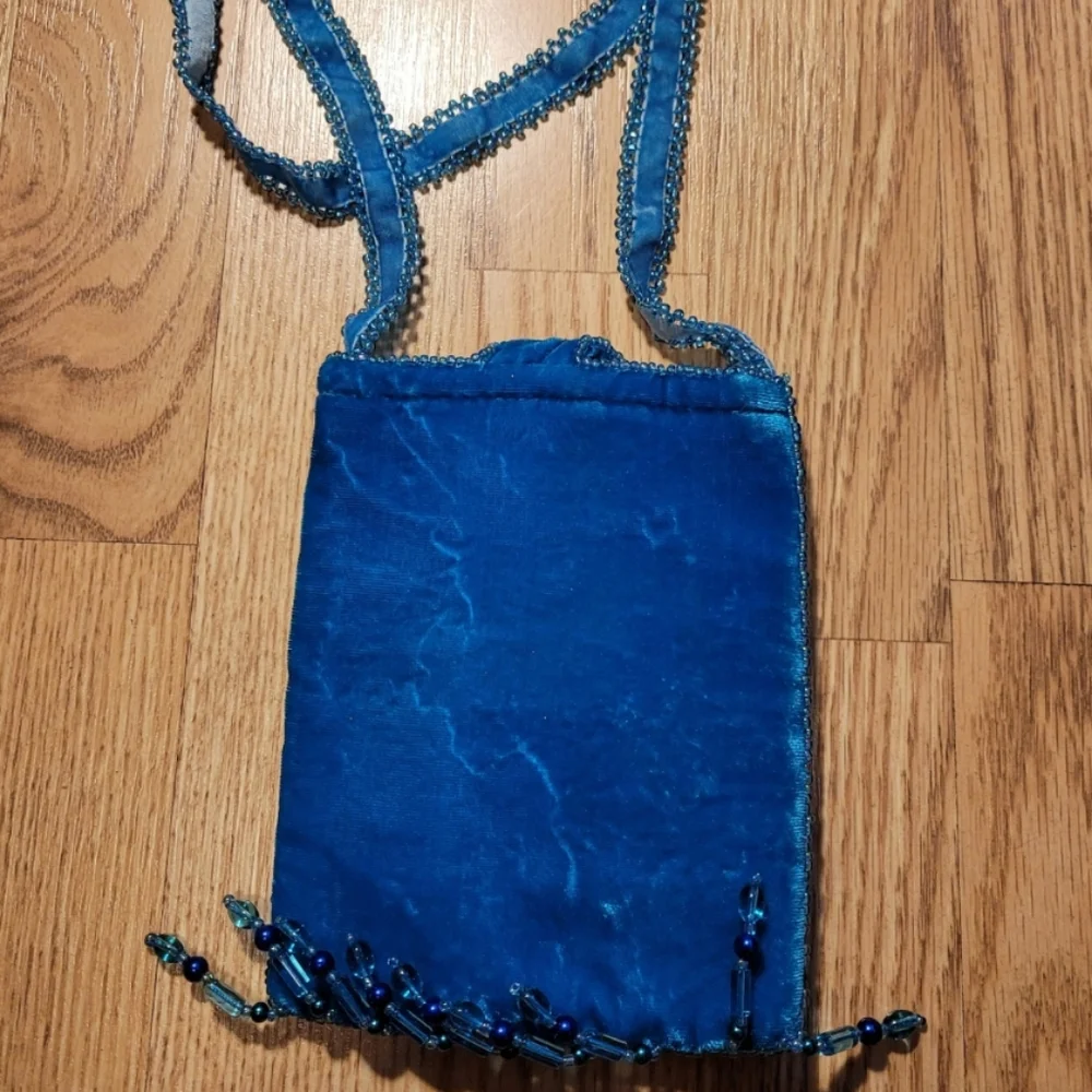 Unbranded crossbody bag